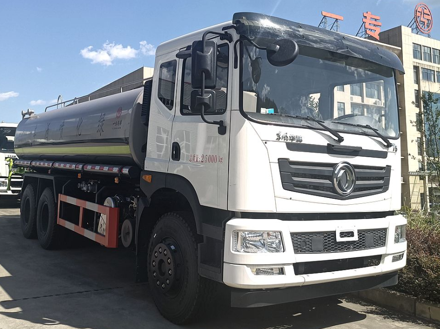 Dongfeng 16.3m3 D6.7(320HP) Water Sprinkler Tanker Truck